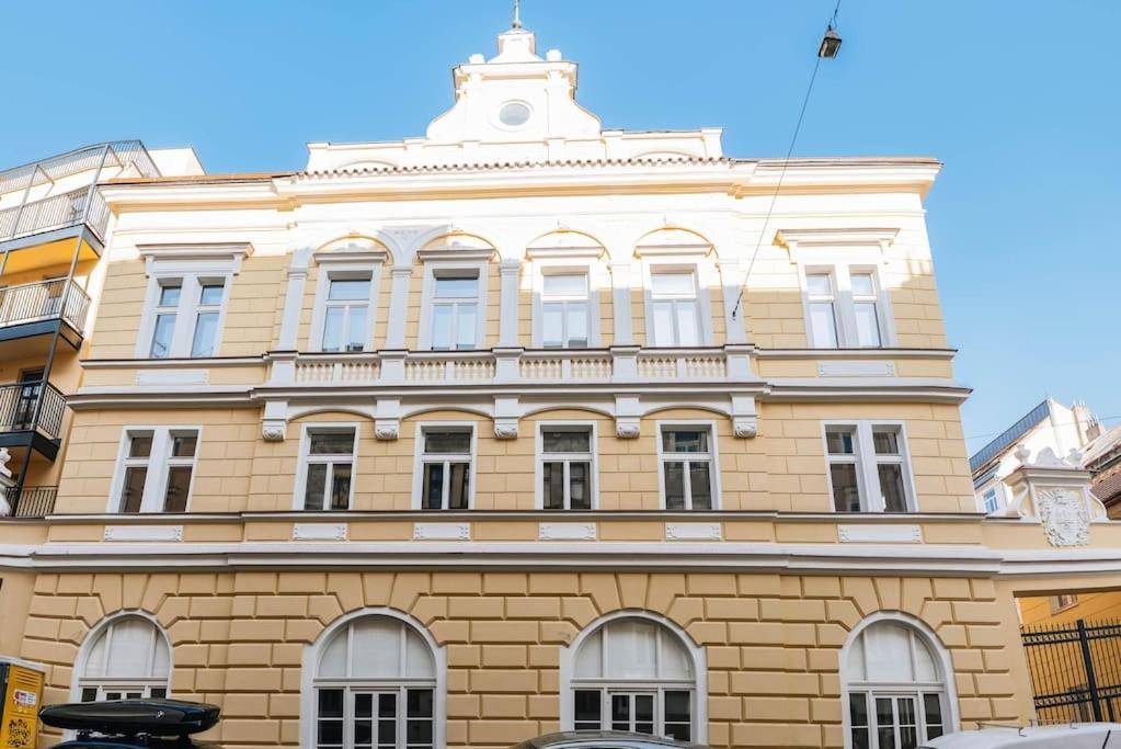Cavallo Romantic Penthouse Xl Studio Center Appartamento Praga